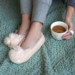 NWT Minicci Pom shimmer pom blush slipper shoes
